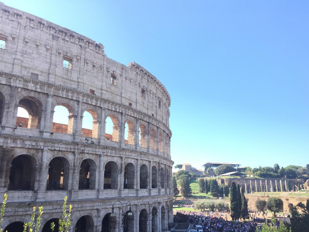 Appartamento La Papessa Del Colosseo Roma Esterno foto