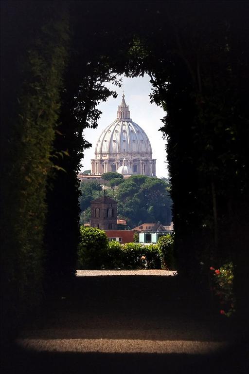 Appartamento La Papessa Del Colosseo Roma Esterno foto